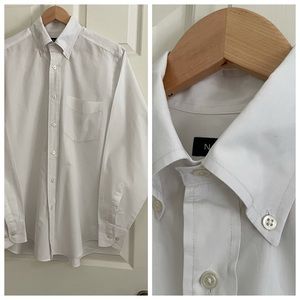 Men’s White Buttondown Sportshirt